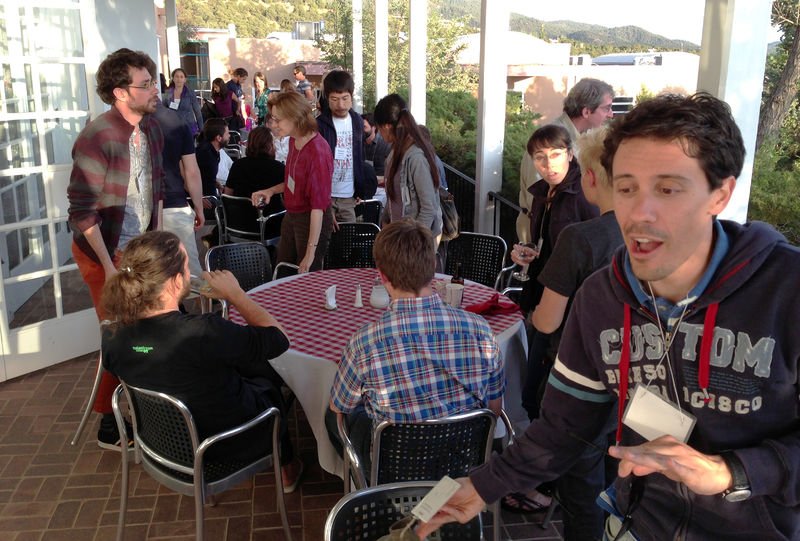 File:2013-06-07 IMG 0443 Last call...for the bus (Magdanz).jpg